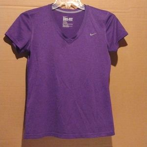 Nike DRI fit women's size md v-neck Tshirt purple